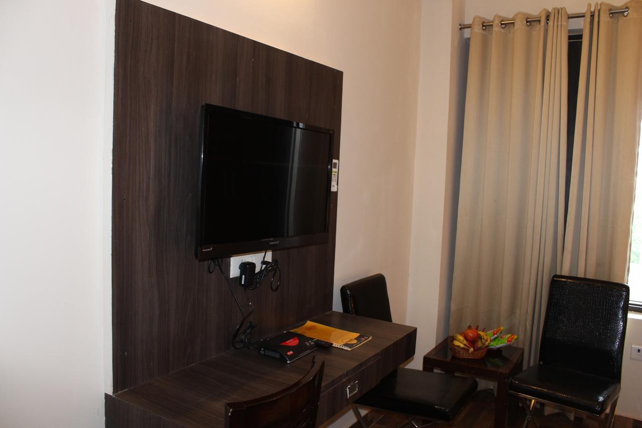 גורגאון Pacific Inn Eco Central מראה חיצוני תמונה